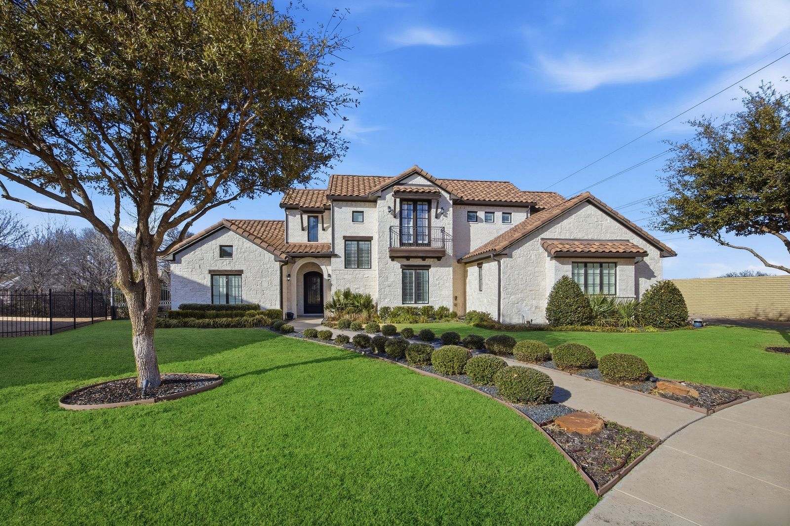 Exterior of a home in Benbrook, Texas
