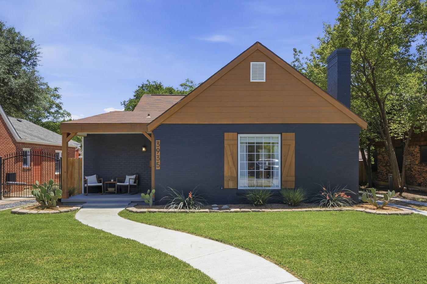 A 1920s cottage on a tree-lined street in Arlington Heights, Fort Worth
